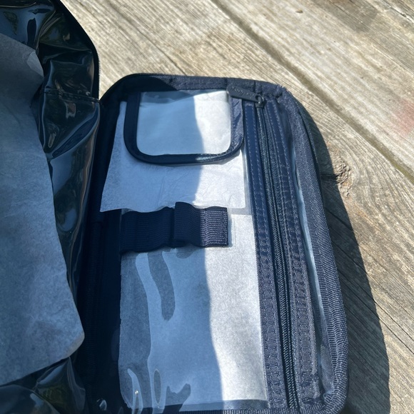 Thirty one Makeup case & Wallet - Picture 4 of 10